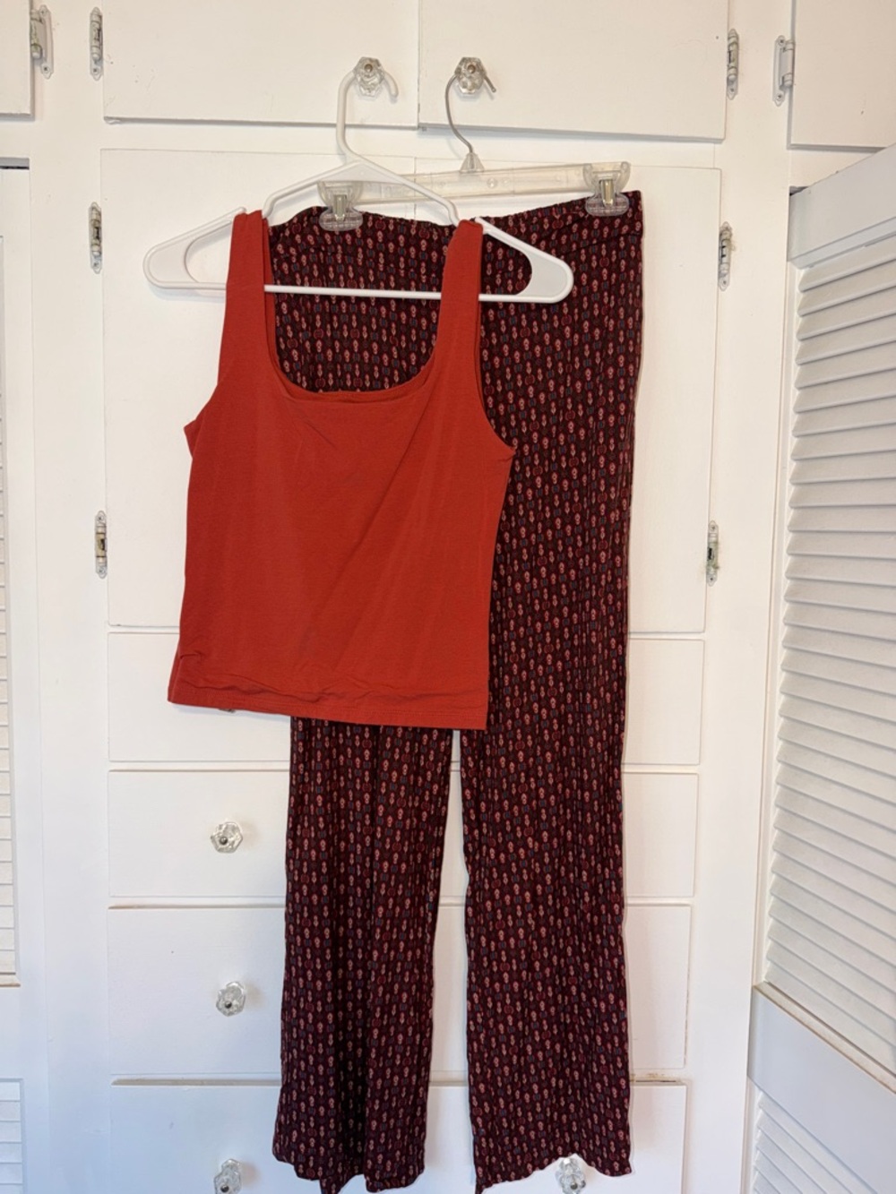 Old Navy Rust Scoop Tank with Burgundy Patterned Pants